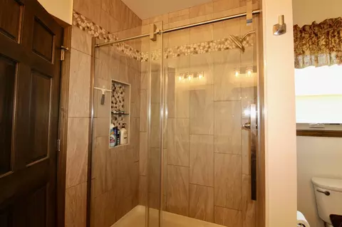 Bath - 3101 S Bartells Dr, Beloit, WI 53511 photo 1 of 5