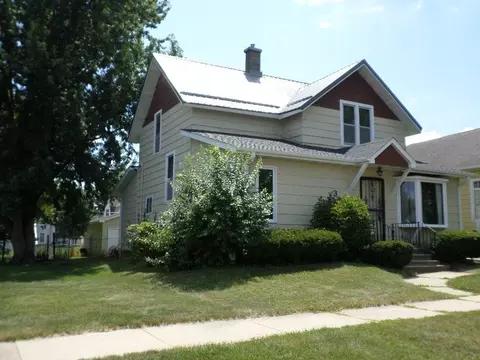 310 W Nott St, Tomah, WI 54660