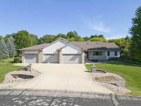 3096 Castleton Xing, Sun Prairie, WI 53590