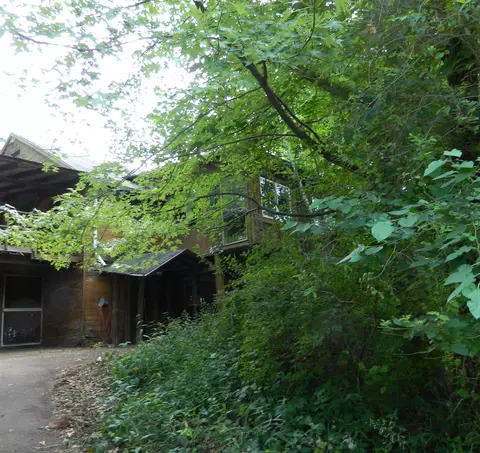 w10685 Crooked Lane, Poynette, WI 53955