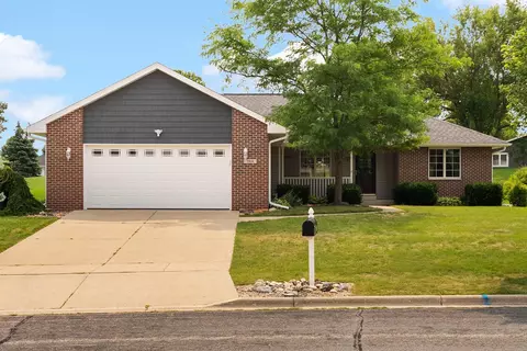 204 Noahs Arc Ct, Evansville, WI 53536