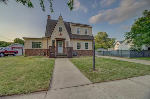 1419 St Lawrence Ave, Janesville, WI 53545