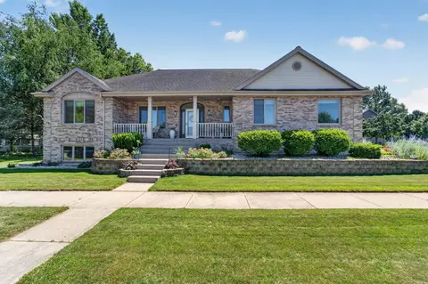 1158 Bluebird Trl, Waunakee, WI 53597