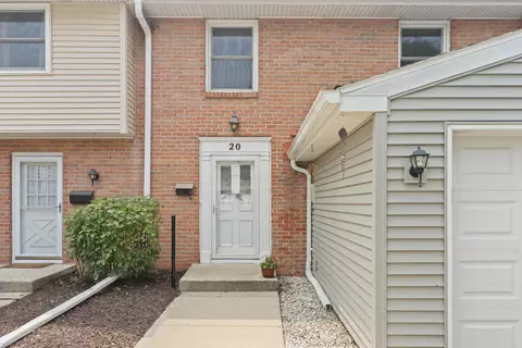 20 Whitcomb Cir, Madison, WI 53711