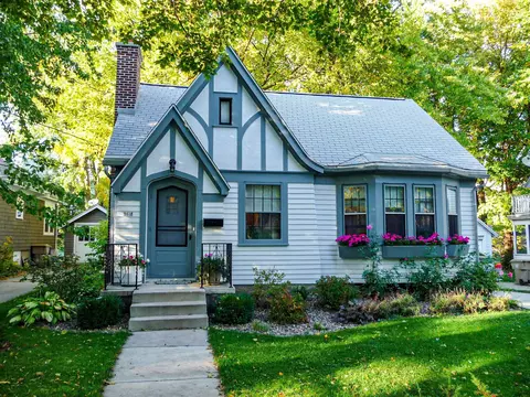 2618 Stevens St, Madison, WI 53705
