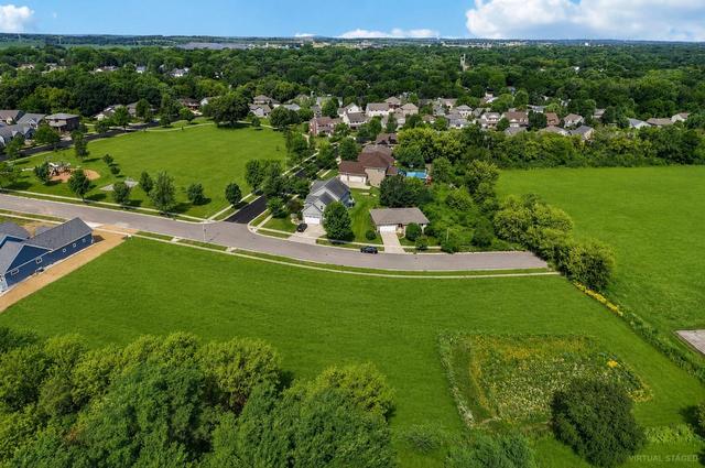 2628 Oak Meadow Dr, Fitchburg, WI 53711