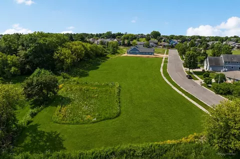 2620 Oak Meadow Dr, Fitchburg, WI 53711