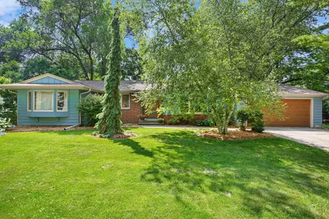 322 Robin Pkwy, Madison, WI 53705