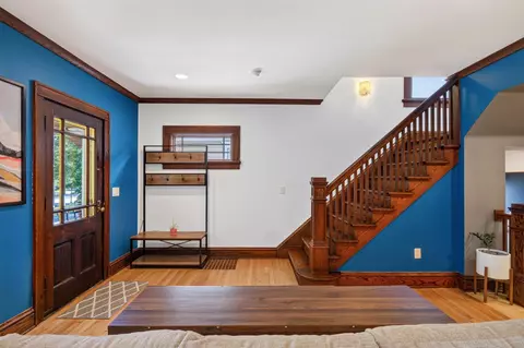 Entry Way - 1233 E Johnson St, Madison, WI 53703 photo 2 of 6