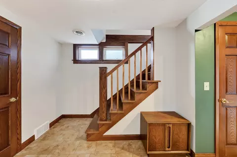Entry Way - 1233 E Johnson St, Madison, WI 53703 photo 6 of 6
