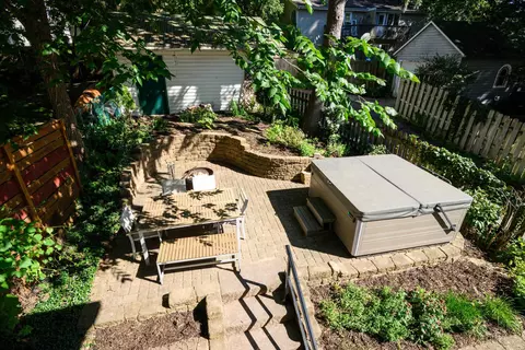 Exterior - 1233 E Johnson St, Madison, WI 53703 photo 5 of 22