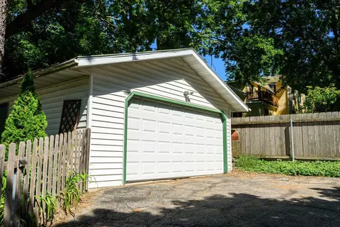 Exterior - 1233 E Johnson St, Madison, WI 53703 photo 13 of 22
