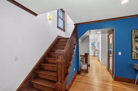 Entry Way - 1233 E Johnson St, Madison, WI 53703 photo 3 of 6