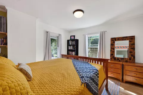 Bedroom - 1233 E Johnson St, Madison, WI 53703 photo 1 of 4