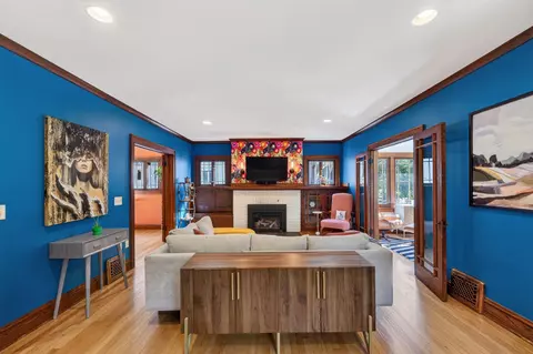 Living - 1233 E Johnson St, Madison, WI 53703 photo 2 of 9