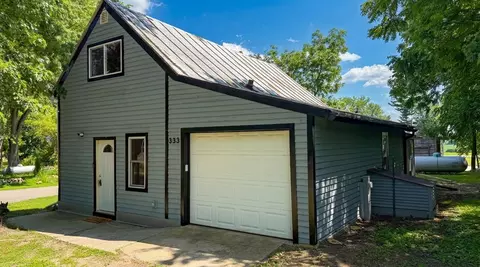 333 Center St, Oxford, WI 53952