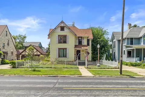 408 S Main St, Fort Atkinson, WI 53538