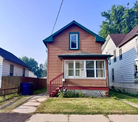 209 Riverside St, Janesville, WI 53548