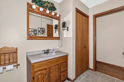 Bath - 1801 Rangeline Rd, Eagle River, WI 54521 photo 2 of 3