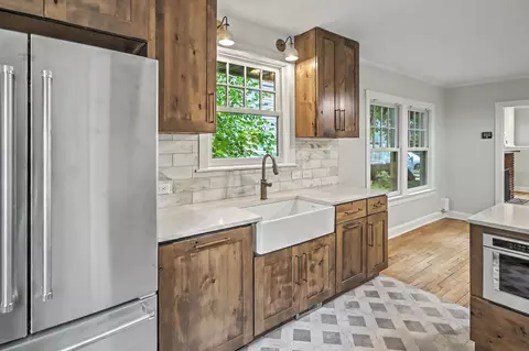 Kitchen - 2314 Keyes Ave, Madison, WI 53711 photo 7 of 10