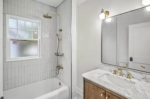 Bath - 2314 Keyes Ave, Madison, WI 53711 photo 1 of 2