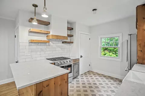 Kitchen - 2314 Keyes Ave, Madison, WI 53711 photo 4 of 10