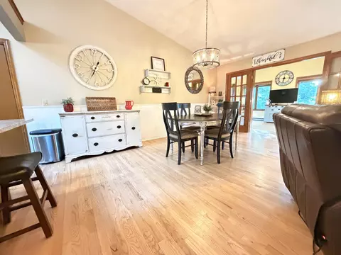 3703 Skyview Dr, Janesville, WI 53546