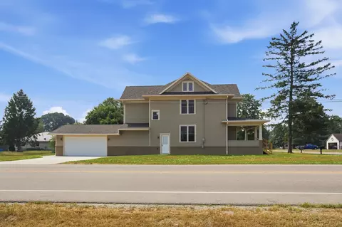 Exterior - 102 E 3rd Ave, Brodhead, WI 53520 photo 1 of 2
