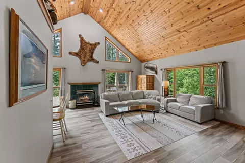Living - s182 Wisconsin 33, Wonewoc, WI 53968 photo 3 of 4