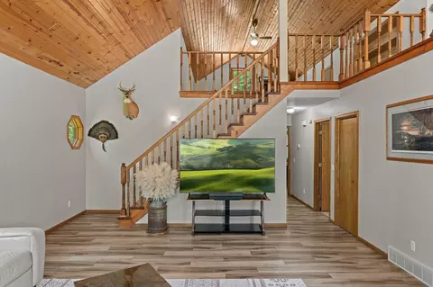 Entry Way - s182 Wisconsin 33, Wonewoc, WI 53968 photo 1 of 5