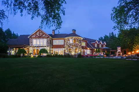 5707 Bay Shore Dr, Sturgeon Bay, WI 54235