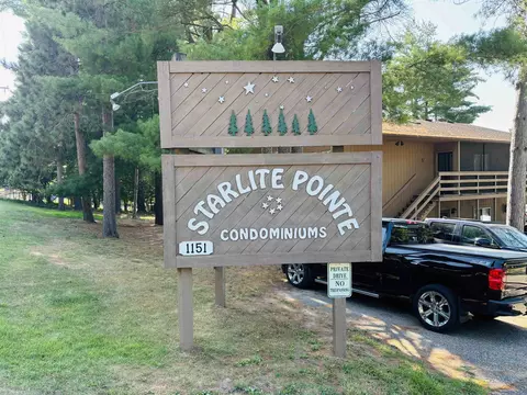 1151 Canyon Rd #11, Wisconsin Dells, WI 53965