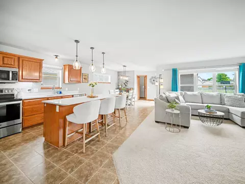 3821 Stonebridge Dr, Madison, WI 53719
