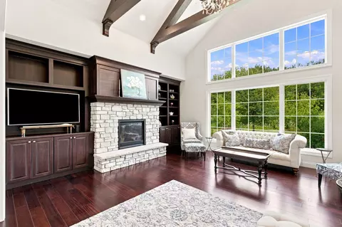 Living - 4830 Breakers Rock Rd, Middleton, WI 53597 photo 2 of 2
