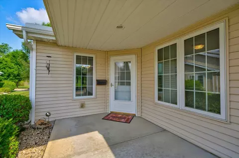 673 Springbrook Cir #65, Deforest, WI 53532 photo 7
