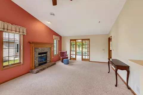 673 Springbrook Cir #65, Deforest, WI 53532 photo 10