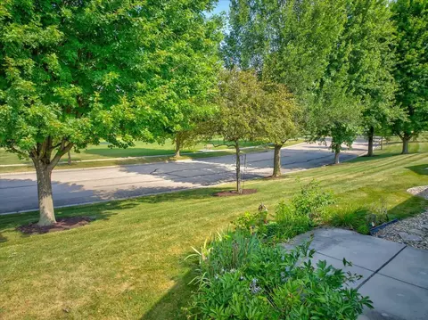 673 Springbrook Cir #65, Deforest, WI 53532 photo 50