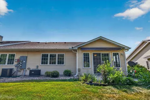 673 Springbrook Cir #65, Deforest, WI 53532 photo 47