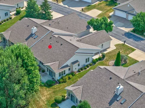 673 Springbrook Cir #65, Deforest, WI 53532 photo 3