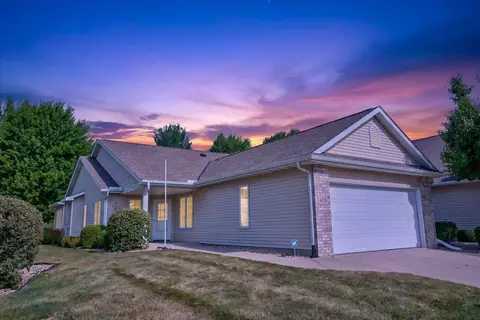 673 Springbrook Cir #65, Deforest, WI 53532 photo 40
