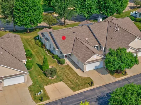 673 Springbrook Cir #65, Deforest, WI 53532 photo 2