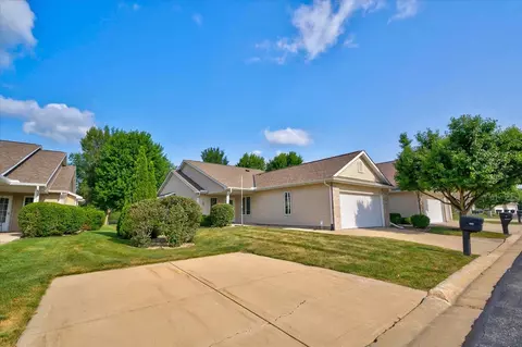 673 Springbrook Cir #65, Deforest, WI 53532 photo 38