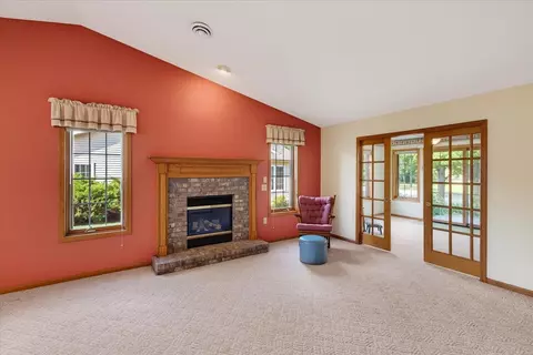 673 Springbrook Cir #65, Deforest, WI 53532 photo 11