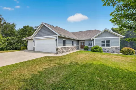 7224 Kickaboo Rd, Waunakee, WI 53597