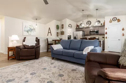 Living - 2143 Christilla Dr, Beloit, WI 53511 photo 2 of 4