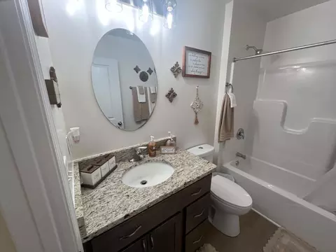 Bath - 2143 Christilla Dr, Beloit, WI 53511 photo 2 of 3