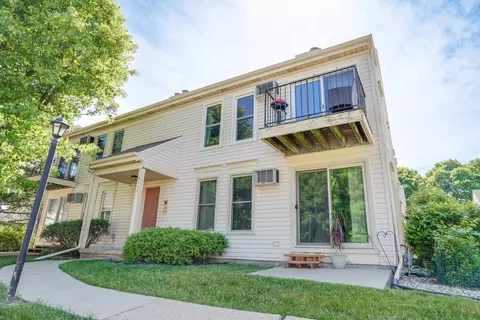6733 Park Edge Dr #D, Madison, WI 53719
