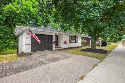 610 Clyde St, Stoughton, WI 53589