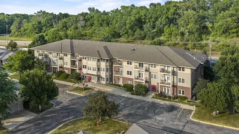 410 New Age Cir #212, Verona, WI 53593
