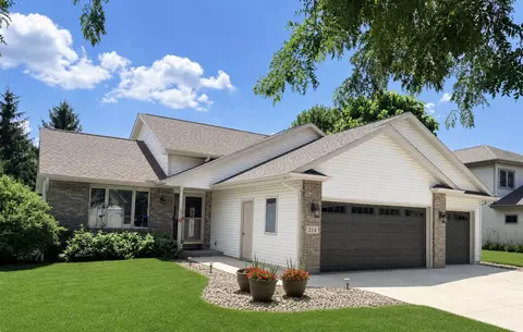 214 Coyle Pkwy, Cottage Grove, WI 53527